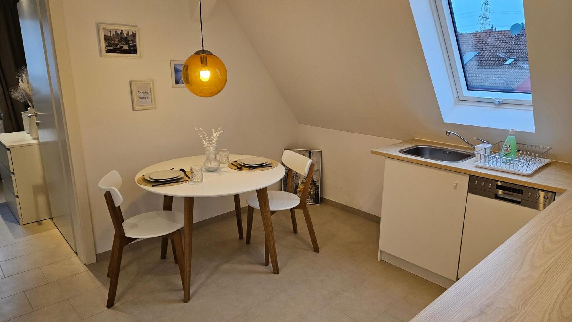 Ferienwohnung As 5 One & Two Bamberg - Modern In Ruhiger Lager Mit Balkon Hallstadt Esterno foto