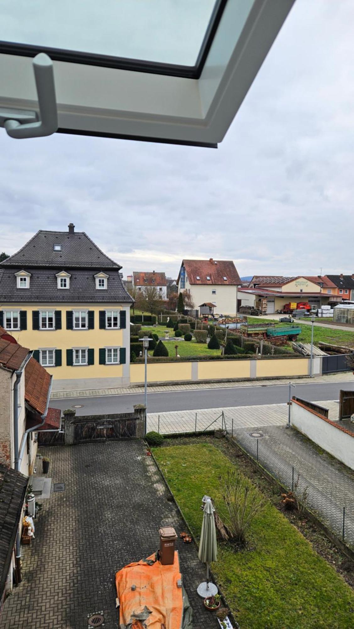 Ferienwohnung As 5 One & Two Bamberg - Modern In Ruhiger Lager Mit Balkon Hallstadt Esterno foto